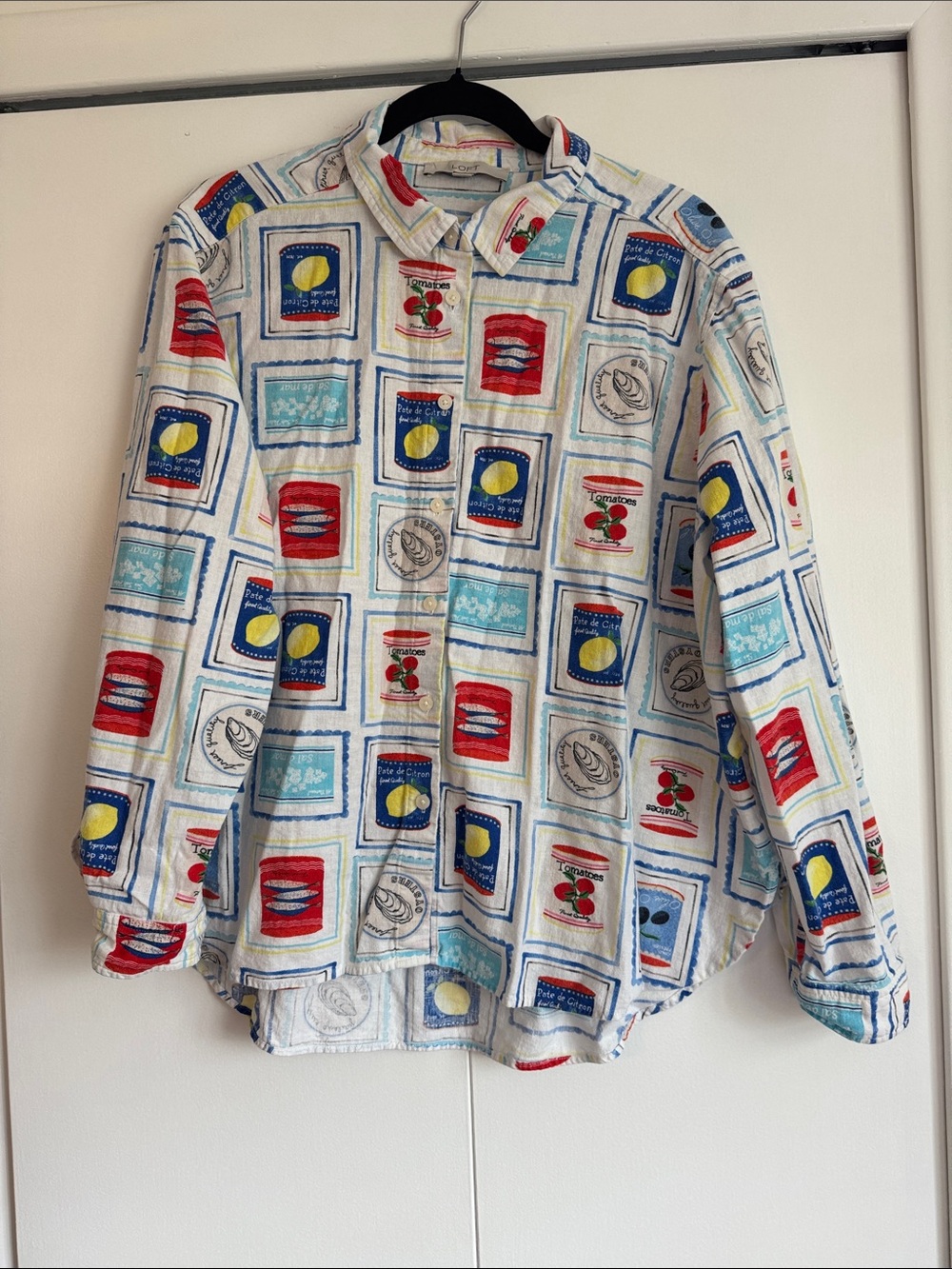 Women’s Long-Sleeve Patterned Button-Up Shirt in White with Red & Blue Motif